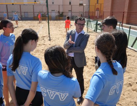 Abre sus puertas una nueva pista de vóley-playa junto al pabellón Lares