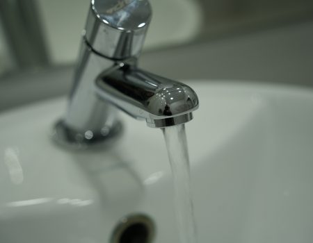 Corte de agua en las calles Muela, Juan Antonio Muñoz Gallardo y Barranco