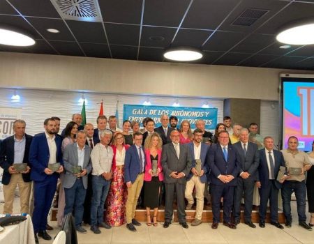 Distribuciones Mejías, José Antonio Gallardo, Irene Jiménez y Virgilio Acero, ganadores de la XVI Gala Opa-Apac