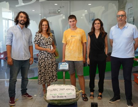 Se pesa ante notaria el melón más grande de España