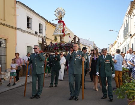 La Virgen del Pilar sale en procesión