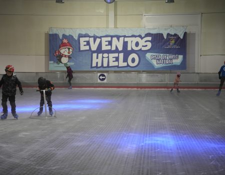 Una pista de hielo natural, para disfrutar en Navidad