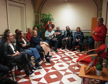 El fotógrafo José María Flores presenta su primer libro “Oh, qué idea”, con 100 de sus fotos creativas