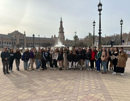 19 escolares franceses visitan la ciudad en un intercambio con el IES Puerta Serena