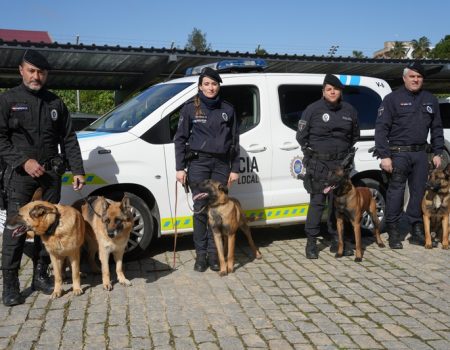 La unidad canina de la Policía Local participa en la II Jornada Internacional de Equipos de Guías Caninos Policiales
