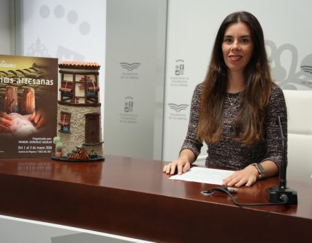 La exposición de la asociación “Manos artesanas” se podrá visitar en el centro de mayores de Cruz del Río