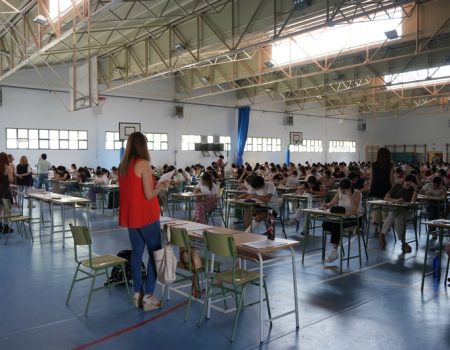 280 estudiantes hacen los exámenes de la EBAU en el IES Pedro de Valdivia