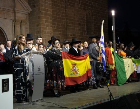 El Festival Internacional de Folklore Antonia Tejeda consiguió congregar a multitud de ciudadanos que disfrutaron del folklore
