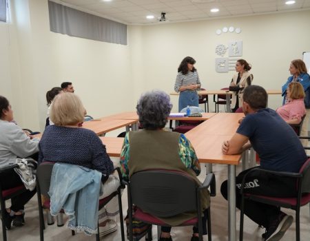 La alcaldesa Ana Belén Fernández visita el curso de deshabituación tabáquica y potencia tu mejor versión
