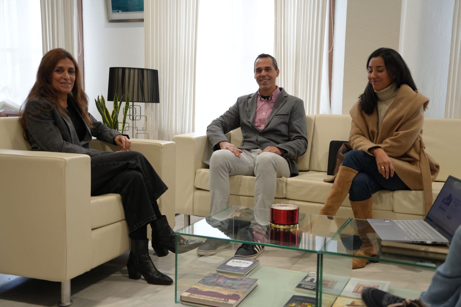La alcaldesa se reúne con la Federación Extremeña de Familias Numerosas ...