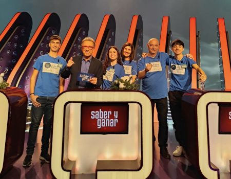 Noelia Sánchez, Raúl Casco y Daniel Romero participan en el programa “Saber y ganar”