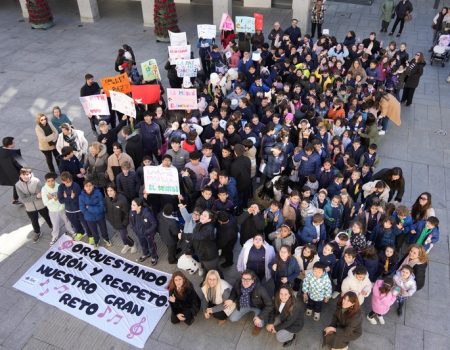 Alumnos del colegio San José celebran el Día de la Paz, centrado en la unidad y el respeto