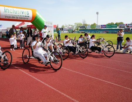 Alrededor de 200 personas participan en las cuartas olimpiadas escolares de Inclusives