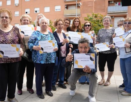 Se clausuran los talleres de memoria y uso de dispositivos móviles