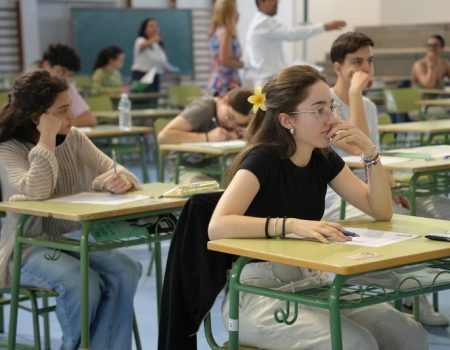 276 estudiantes hacen los exámenes de la PAU en el IES Pedro de Valdivia