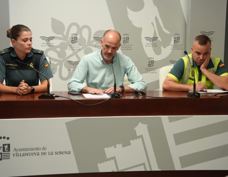 La concejalía de Agricultura, Cuerpos y Fuerzas de Seguridad y agricultores, coordinan la campaña de recogida de la fruta y el tomate