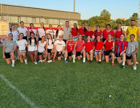 Adriana Frías y María del Mar Díez del club Villanueva Black Storks, seleccionadas para el Campeonato de Europa Junior de Flag Football