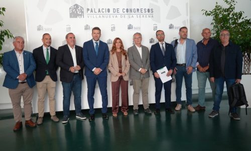 La alcaldesa Ana Belén Fernández asiste al foro sobre el presente y futuro de la actividad agraria extremeña
