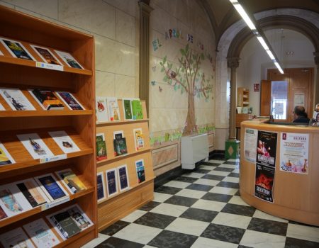 Luis Leante, autor del mes de septiembre en la biblioteca Felipe Trigo