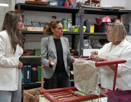 La alcaldesa Ana Belén Fernández visita las escuelas municipales de cultura