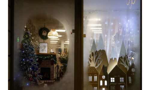 Creativa. Estudio de Artes Plásticas, ganadora del concurso de escaparates de Navidad 2025