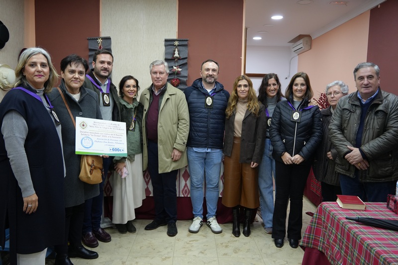 La alcaldesa Ana Belén Fernández asiste a la bendición del rastrillo solidario 