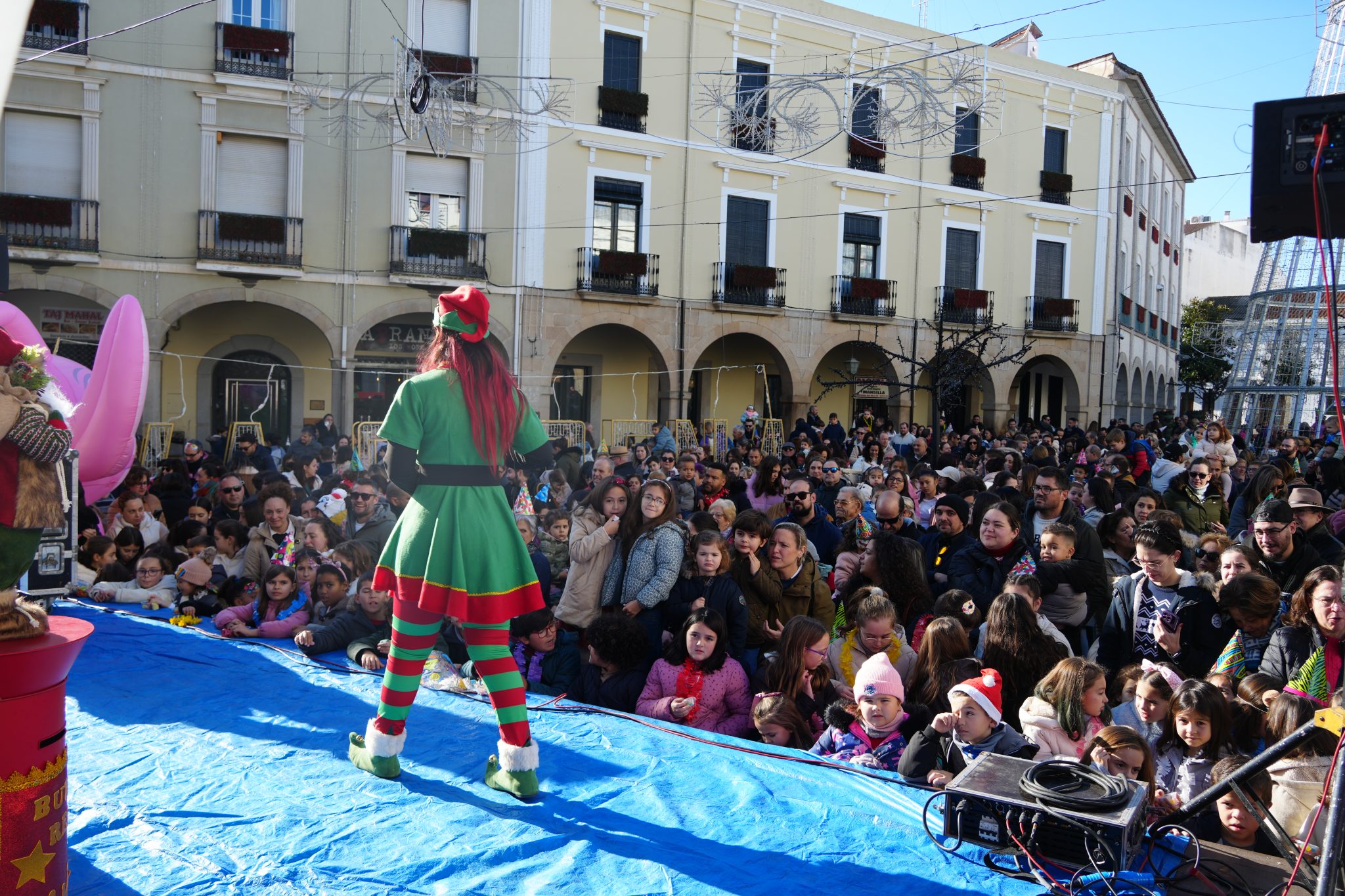 Los más pequeños dan la bienvenida al 2026 en la Nochevieja infantil
