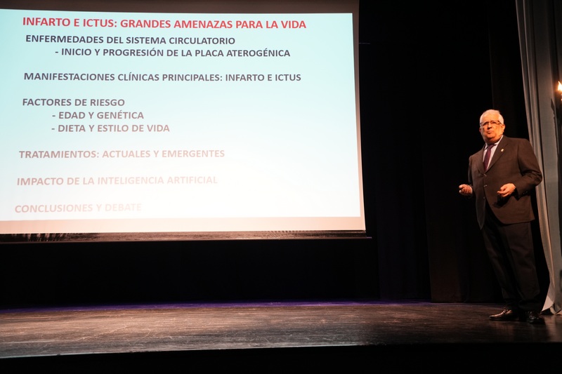 José María Vega Piqueres inaugura el encuentro “Ciencia para la ciudadanía”