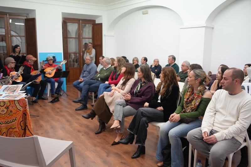 Se presenta la revista “Haciendo Cultura” en la que asiste la alcaldesa Ana Belén Fernández