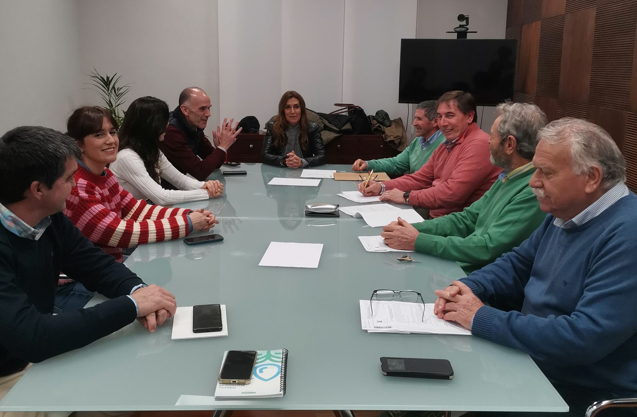 La alcaldesa se reúne con el Consejo Agrario Municipal para abordar asuntos de interés