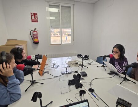 Mujeres que ponen nombre a calles de la ciudad, tema central de un programa de Radio Cervantina