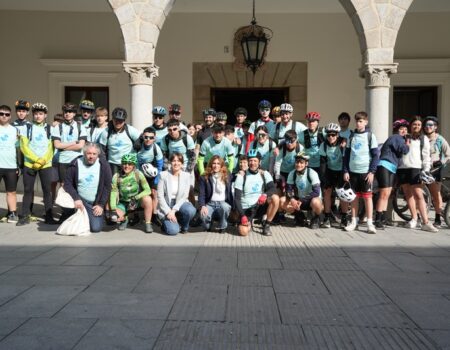 La ruta en Bicicleta de la Escuela Trashumante hace parada en Villanueva de la Serena