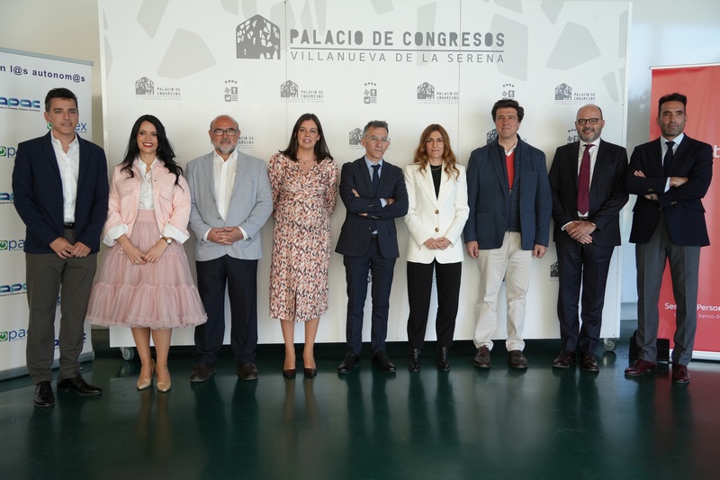 La alcaldesa Ana Belén Fernández asiste al encuentro empresarial “Origen. Talento que nace en Extremadura”