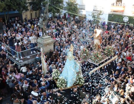 La Carrerita vuelve a emocionar a miles de personas, que viven los 30 segundos más intensos del año