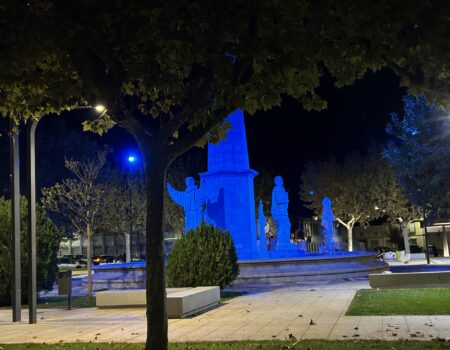 Este sábado 25, se iluminan espacios de azul para conmemorar el Día Internacional de la Lucha contra el Maltrato Infantil