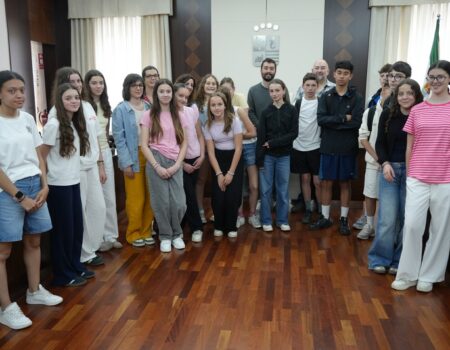Alumnos franceses visitan el Ayuntamiento