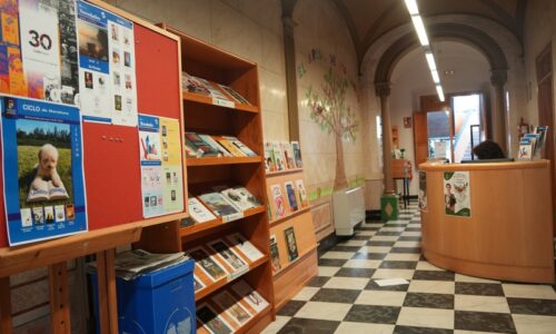 Gonzalo Celorio, autor del mes de julio en la biblioteca Felipe Trigo