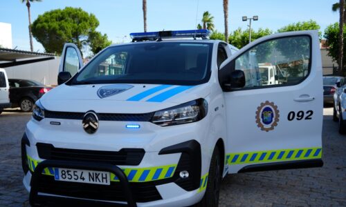 La Unidad Canina de la Policía Local cuenta con su propio vehículo