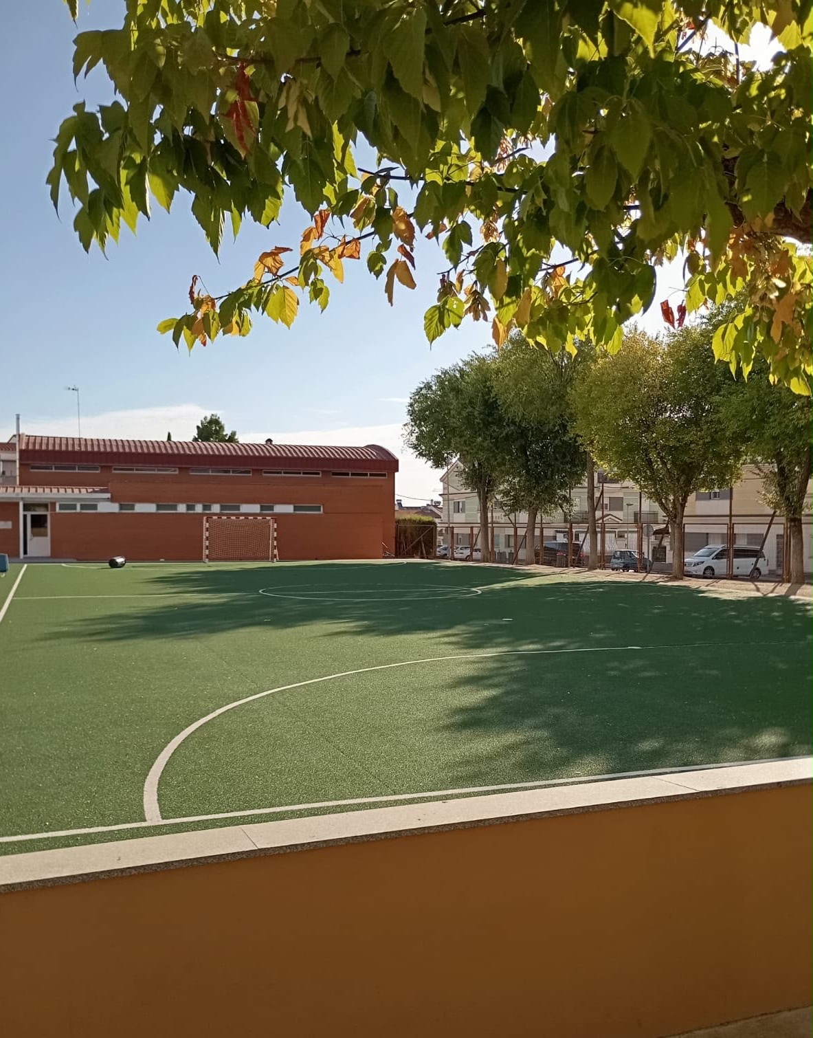 Continúan los trabajos de mantenimiento en los diferentes colegios de la ciudad