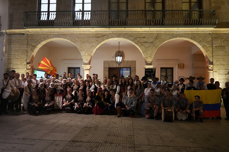 Una multitud de ciudadanos disfrutaron de la 46 edición del Festival Internacional de Folklore “Antonia Tejeda”