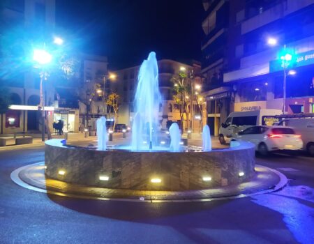 Villanueva de la Serena se ilumina de azul y verde por el Día Mundial de la Retina