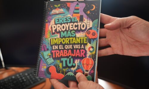 Un total de 350 agendas escolares se reparten entre el alumnado de 3ºESO