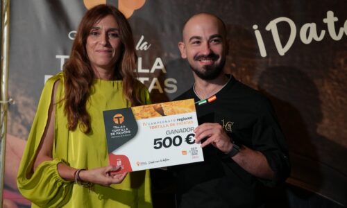 Daniel García, del restaurante Hotel Cortijo Santa Cruz, ganador del cuarto Campeonato de Tortilla de Patatas de Extremadura
