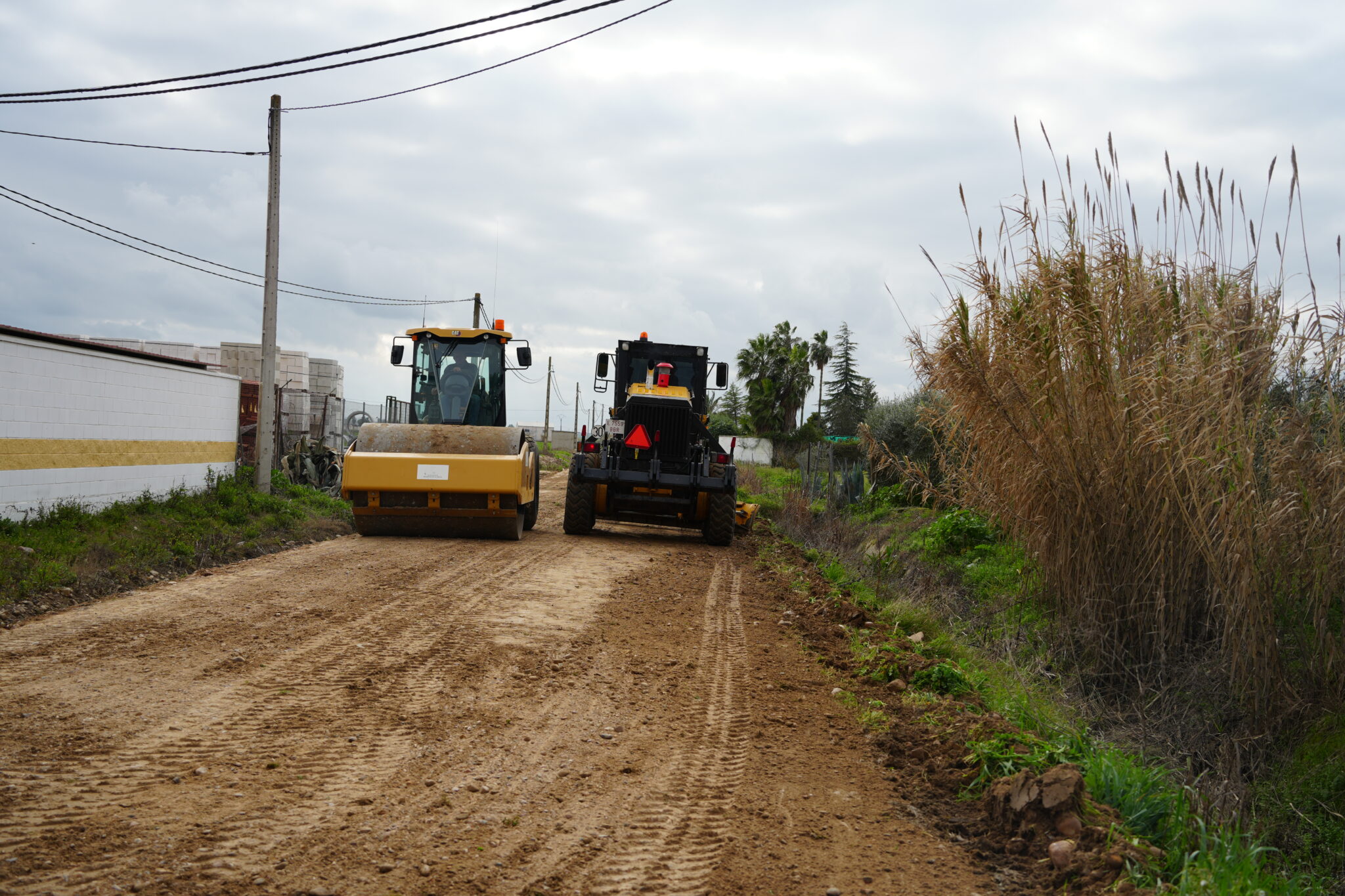 Adjudicadas las obras para mejorar varios caminos de titularidad municipal