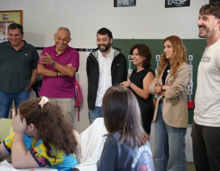 La alcaldesa Ana Belén Fernández continúa la visita a los colegios de la ciudad
