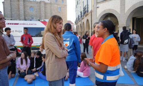 La plaza de España acoge la celebración del Día Mundial de la Reanimación Cardiopulmonar