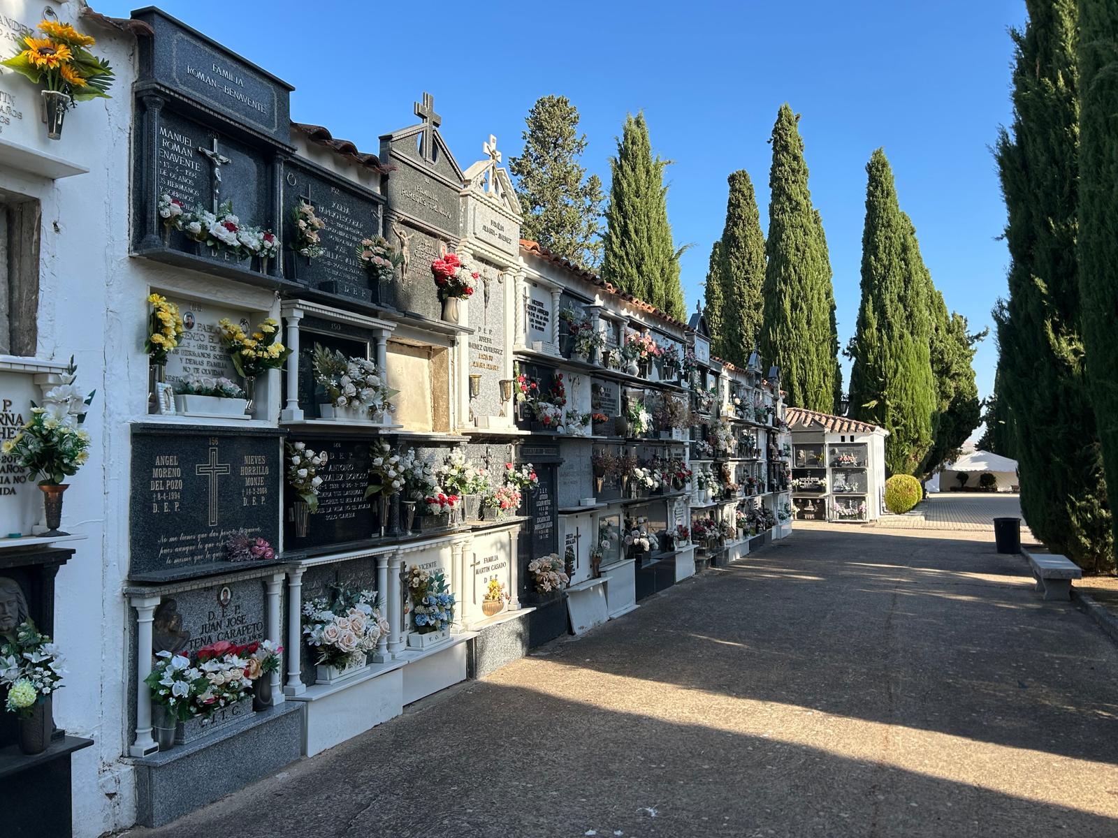 Desde este lunes 5, el cementerio municipal cambia de horario